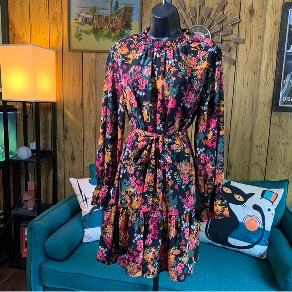 Ophelia Roe Feminine Floral Modest Long Sleeve Dress - Picture 12 of 15